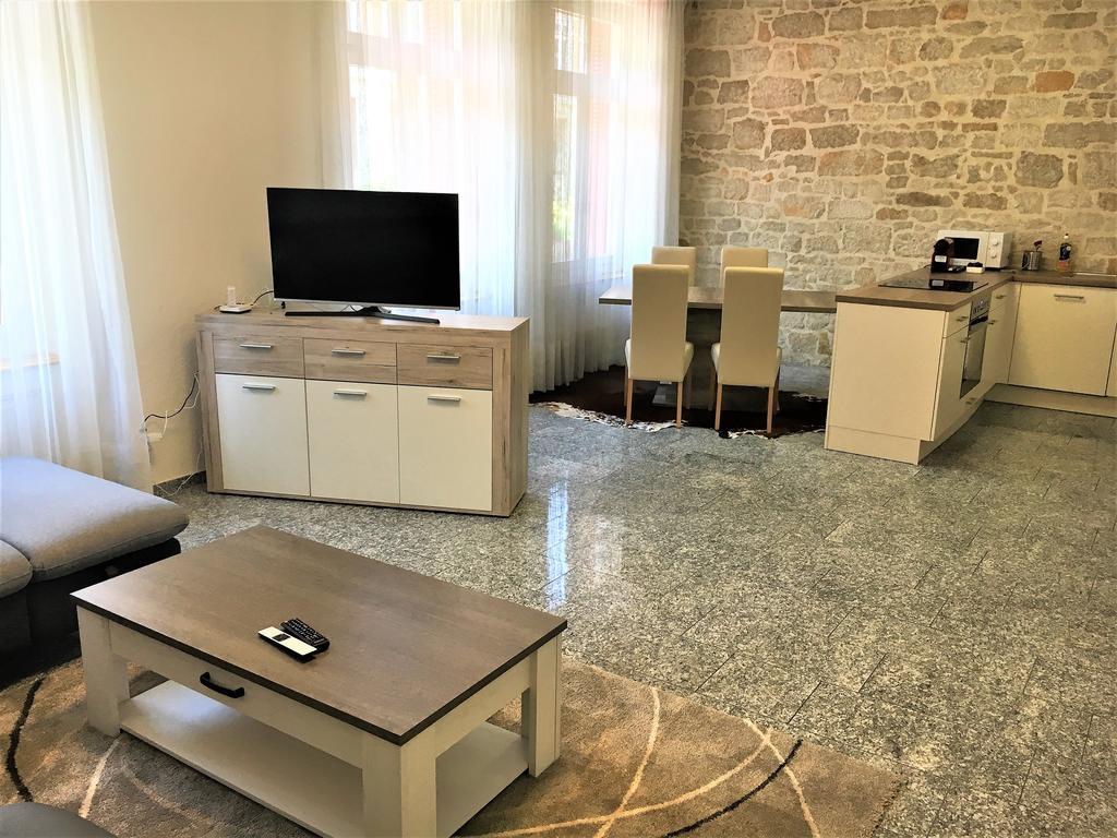 Ariba Aparthotel Bazel Buitenkant foto